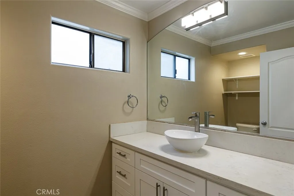 1403 W Santa Cruz, San Pedro, California 90732 home-pic-12